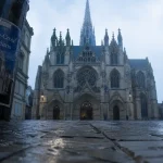 Orléans cathédrale : façade gothique Sainte-Croix